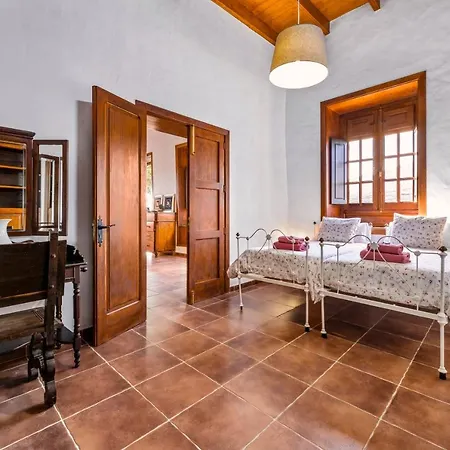 Petit La Geria Lanzarote * Tías