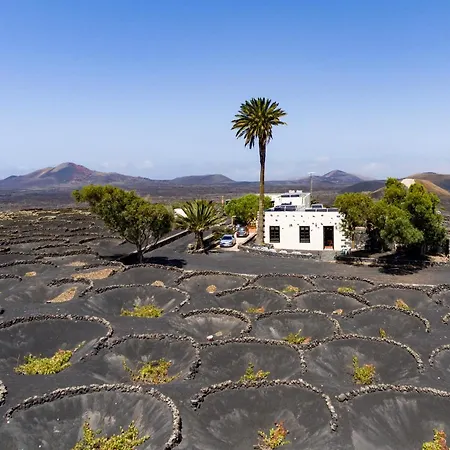 Petit La Geria Lanzarote * 蒂亚斯