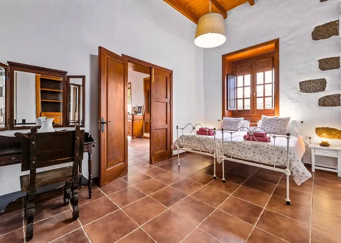 Petit La Geria Lanzarote * Tías